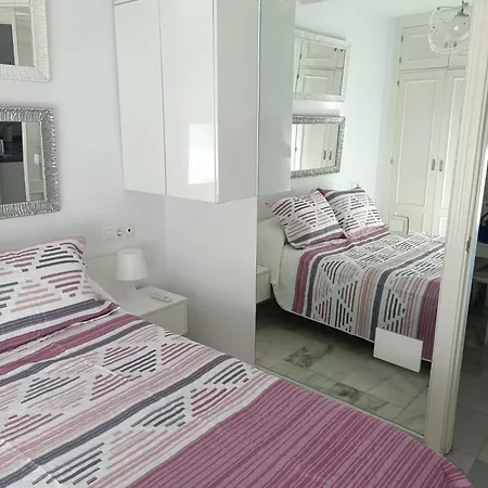 Apartment Alaska Centro Rosaleda Malaga
