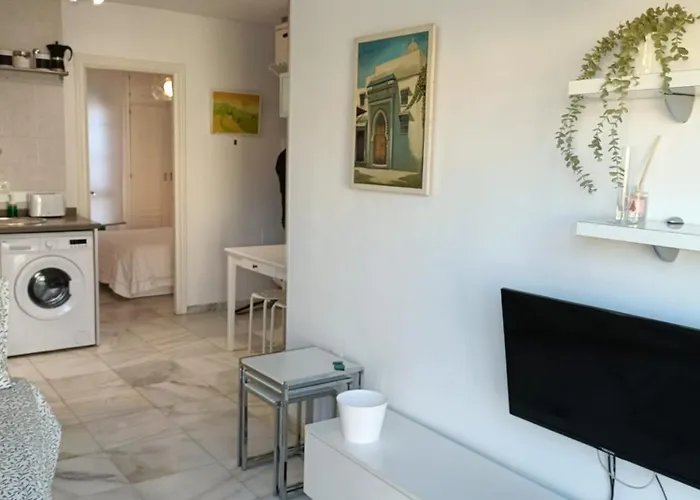 Alaska Centro Rosaleda Málaga