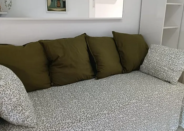 Alaska Centro Rosaleda * Málaga